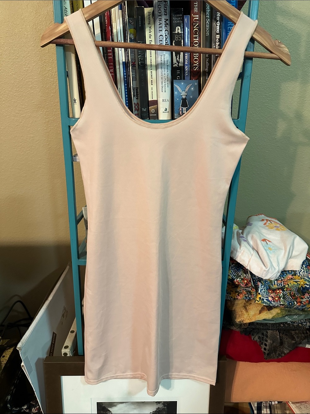 Sleeveless Scoop Neck Bodycon Slip in Pale Pink